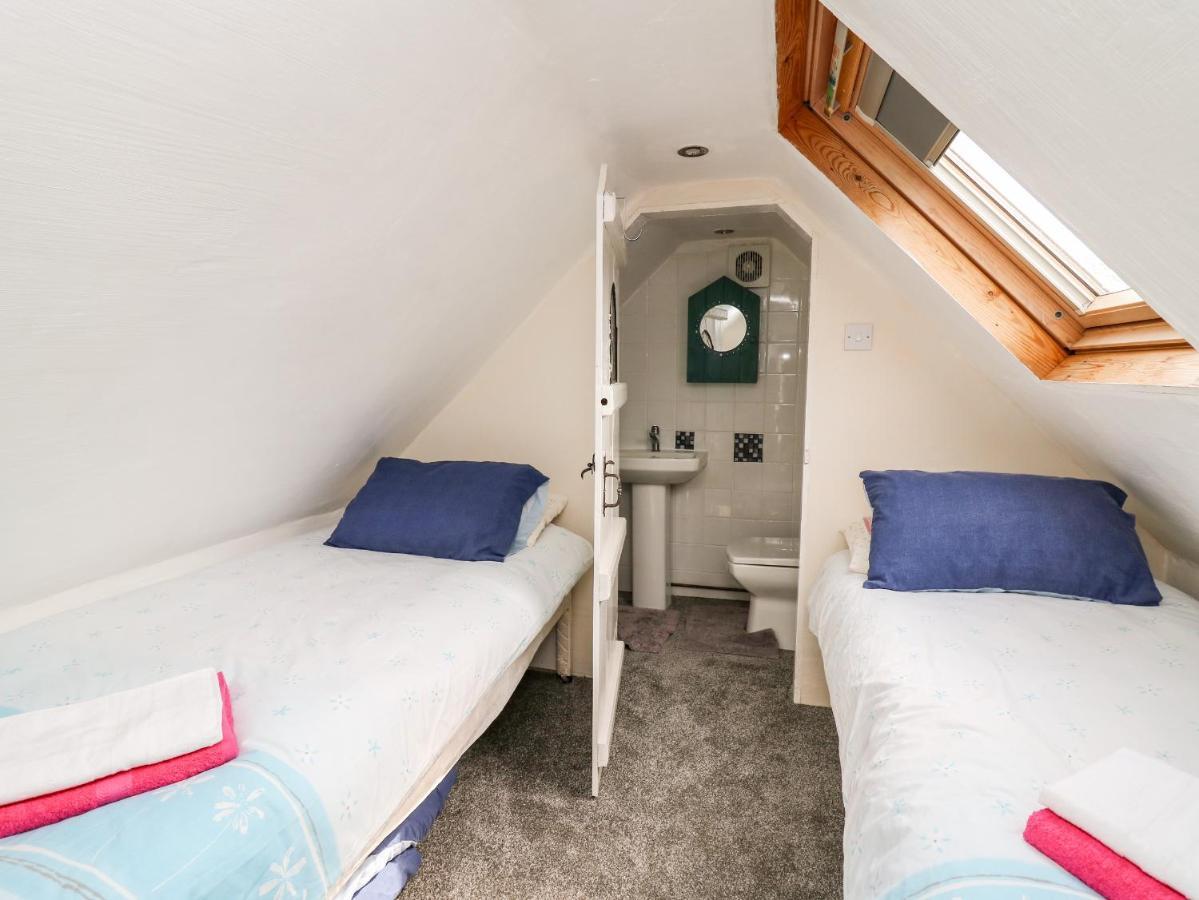 Вилла The Hen Pen Llanfyrnach Экстерьер фото